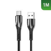 Rixus RXUC30AC USB-A naar USB-C datakabel met metalen afwerking, ideaal voor opladen en gegevensoverdracht.