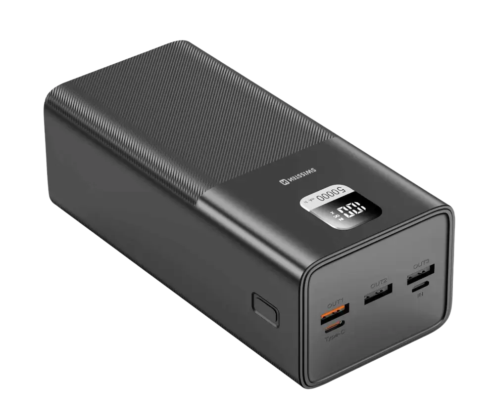 Swissten 50.000 mAh powerbank 100W met digitale weergave en meerdere uitgangen in zwart.
